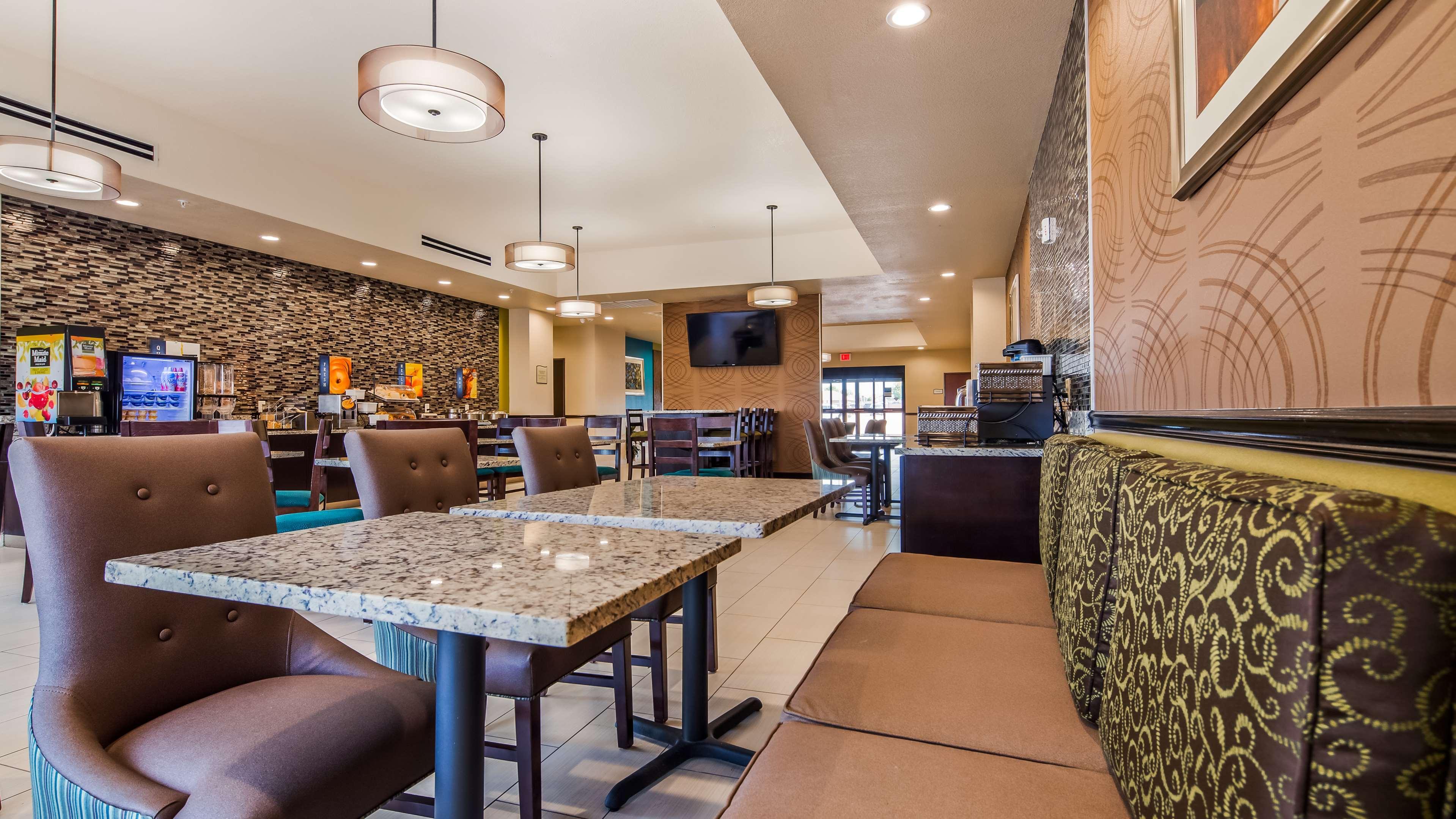 Best Western Plus/Executive Residency Elk City Exterior foto